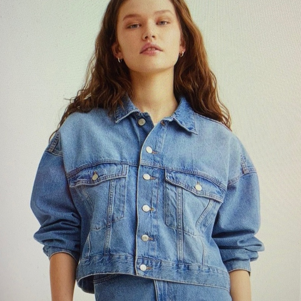 NWT H&M OVERSIZED DENIM JACKET S - Picture 2 of 5